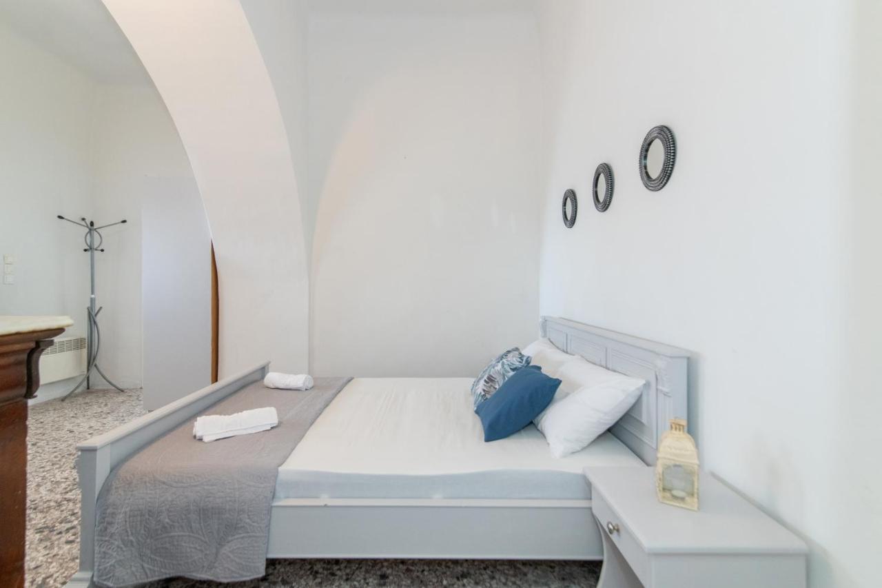 Vila Myroviglia Ysternia Istérnia Exteriér fotografie